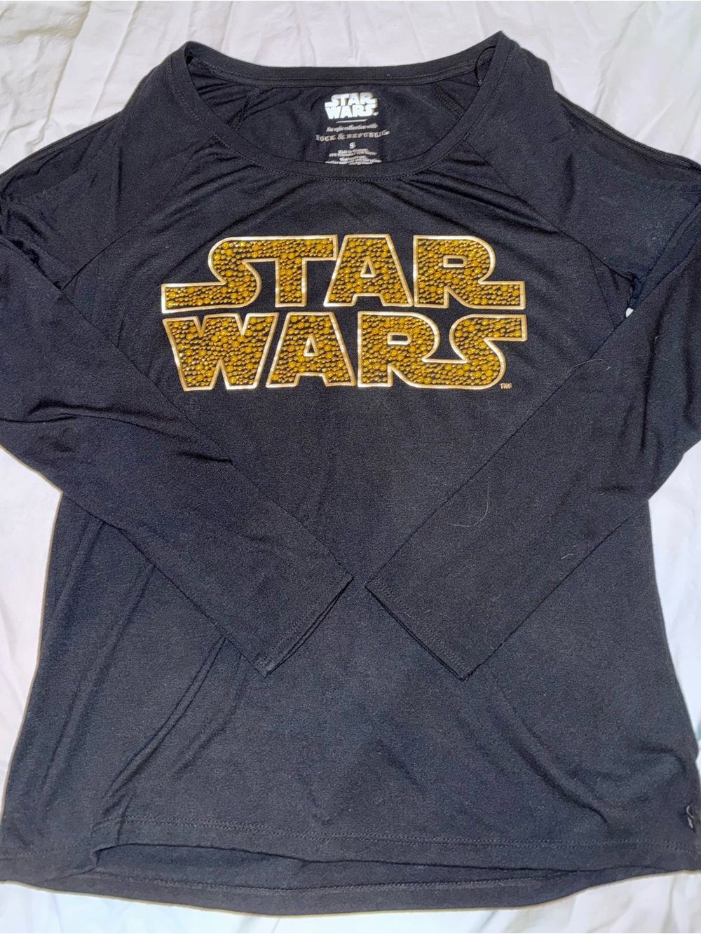 Star Wars Rock & Republic Cold Shoulder Studded Long Sleeve Top Women’s S